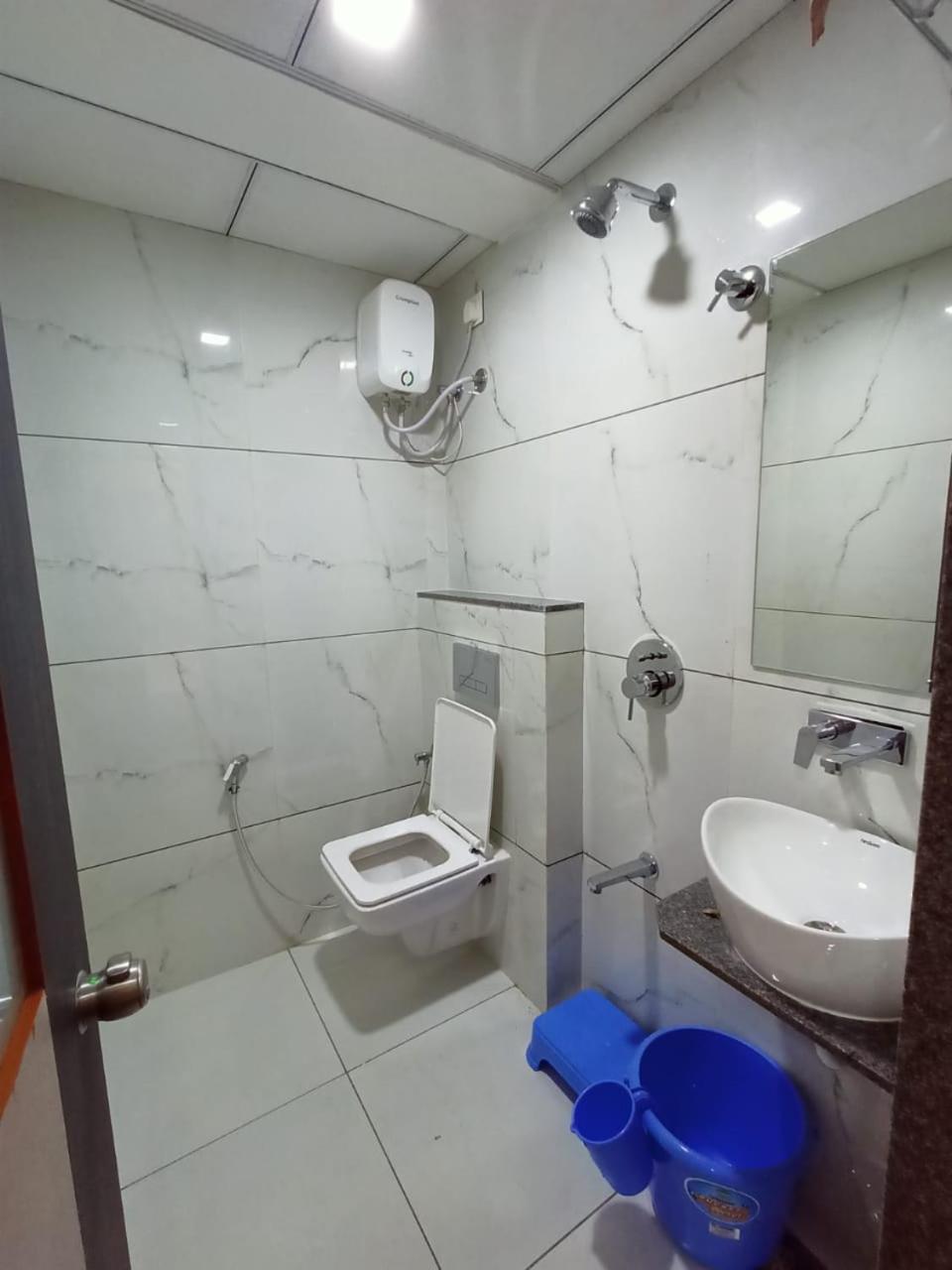 Hotel Crossview Palanpur Exterior foto