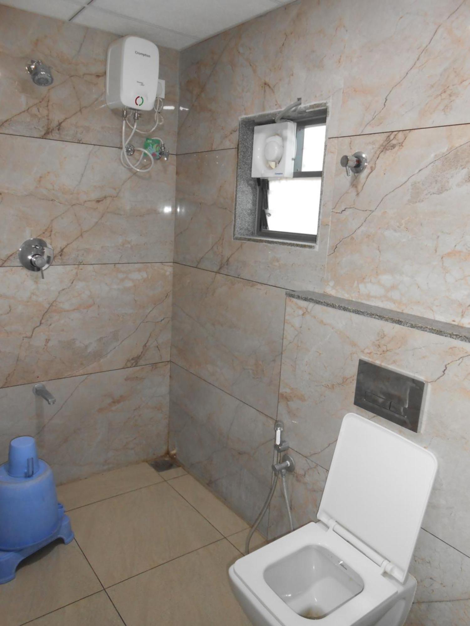 Hotel Crossview Palanpur Exterior foto